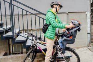 Las mejores sillas portabebés para bicicleta 2025